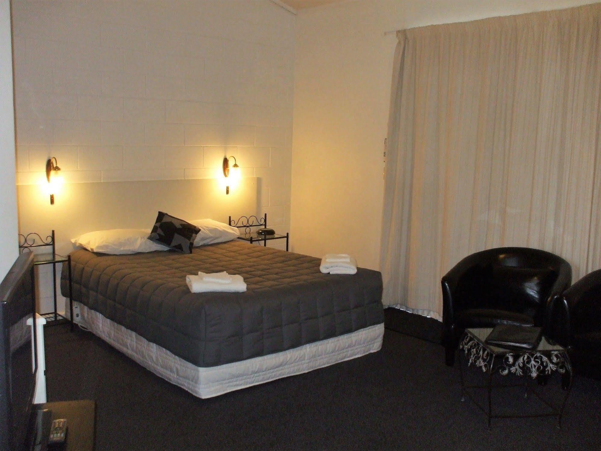 Acorn Estate Motel Masterton Exterior photo