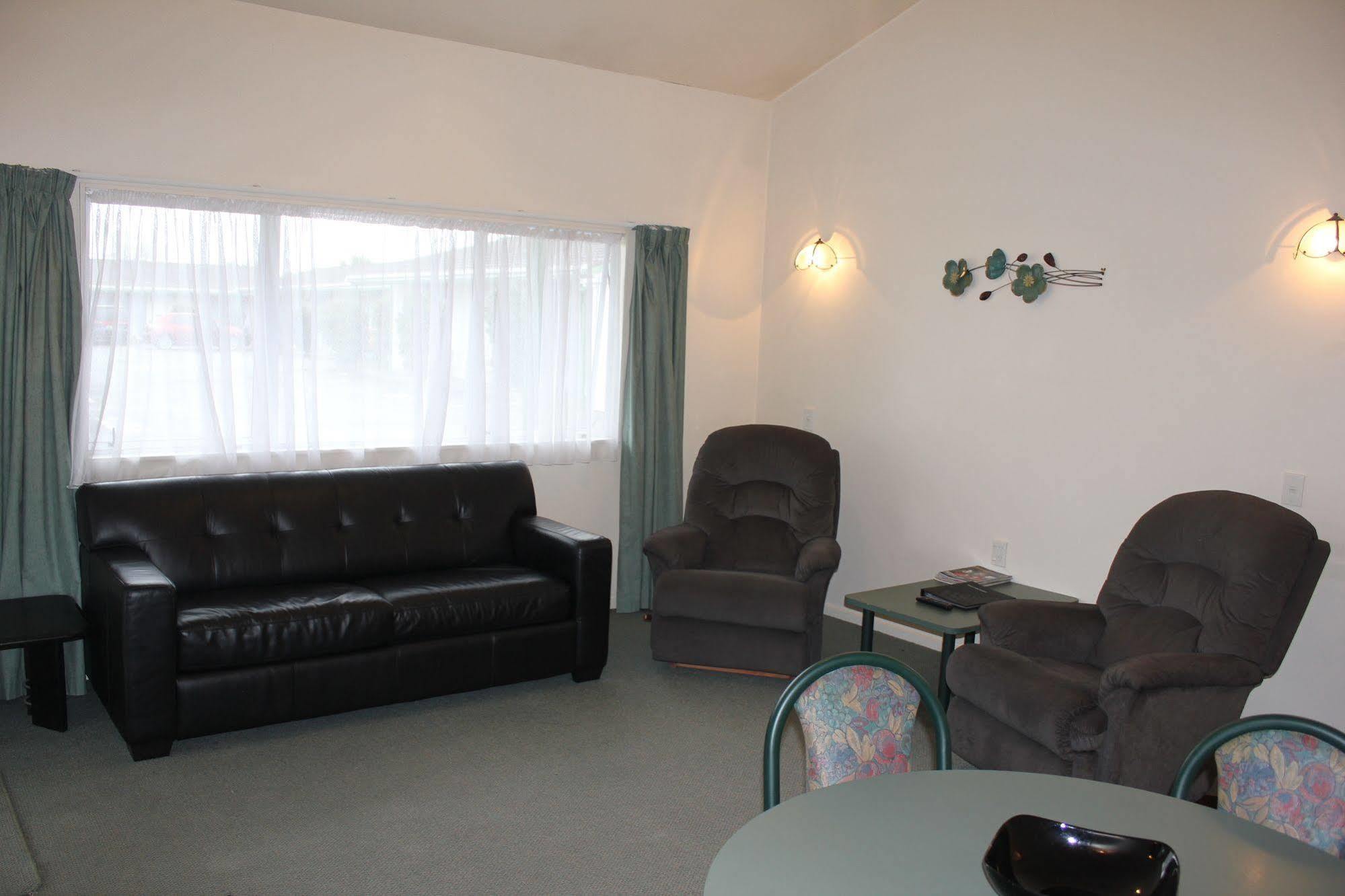 Acorn Estate Motel Masterton Exterior photo