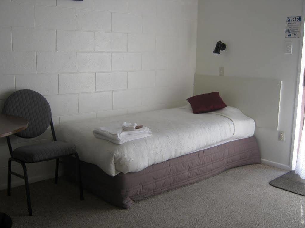 Acorn Estate Motel Masterton Exterior photo